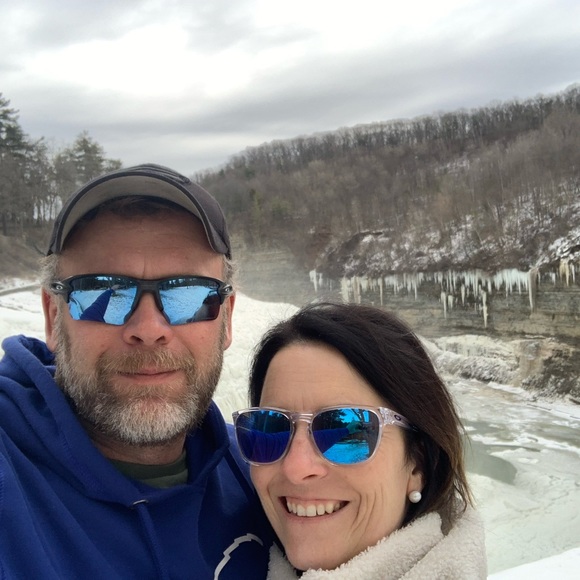 Meet your Posher, Beth - Picture 3 of 4